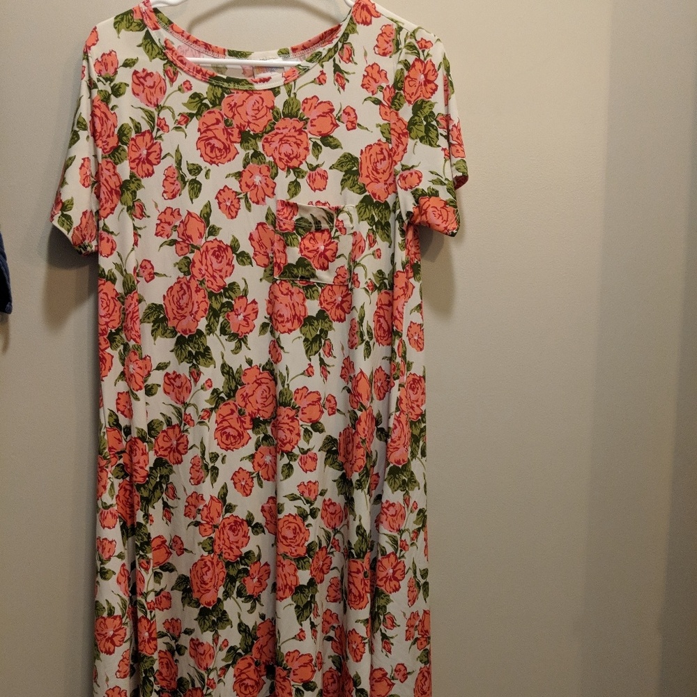 Small floral Carly